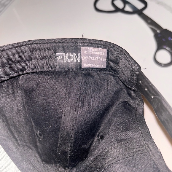 Men’s “Stars” hat, Zion Rootswear - Picture 3 of 3